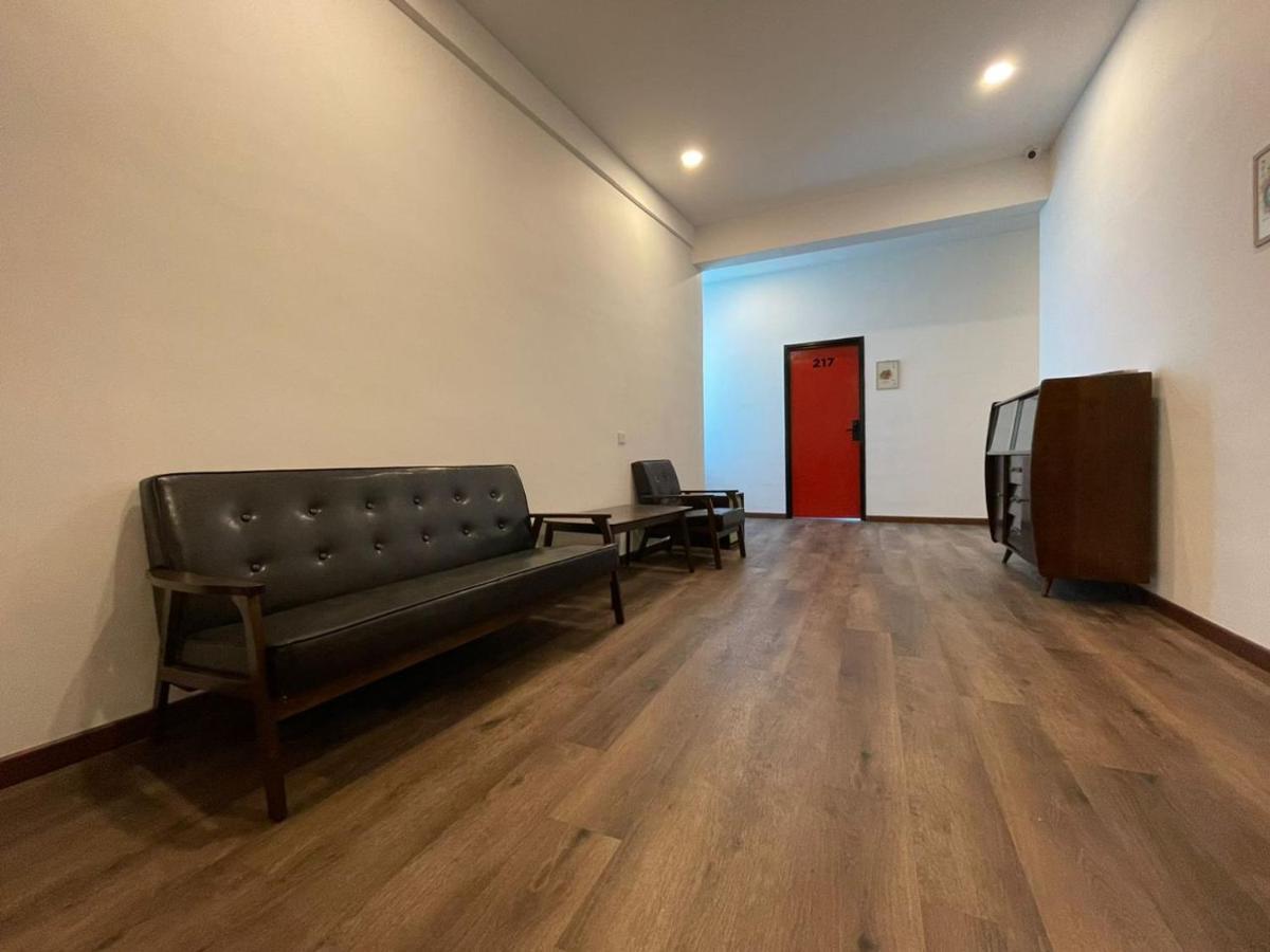 Benutten 99 Hotel Kampong Parit Tengah Екстер'єр фото