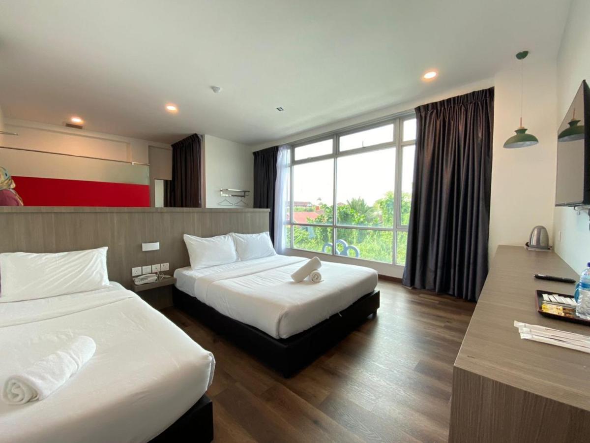 Benutten 99 Hotel Kampong Parit Tengah Екстер'єр фото